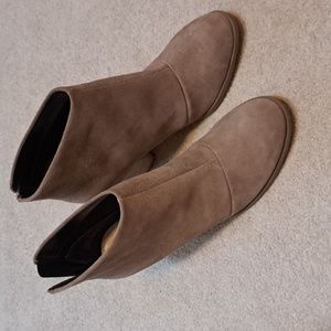 Sole Society Devyn suede boots